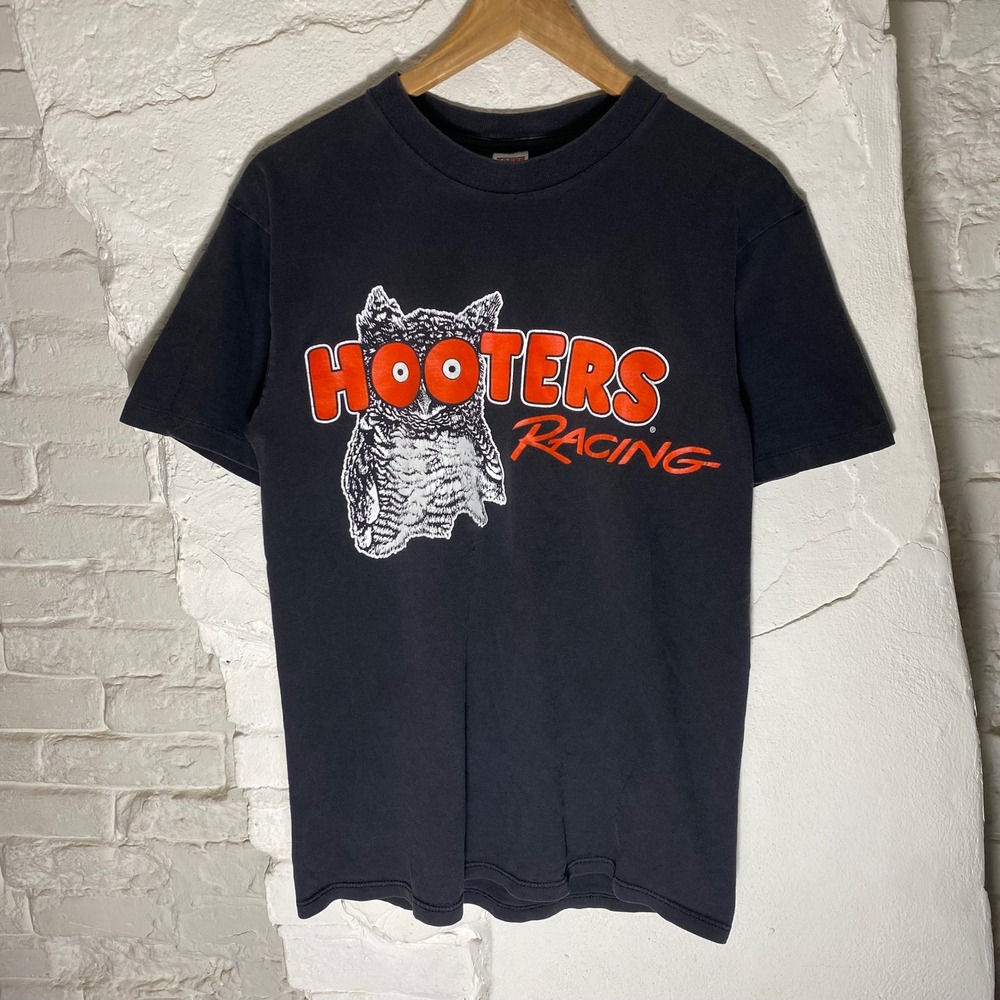 Vintage 90s Hooters Racing  More Than A Mouthful USA T-Shirt Mens‎ Medium Black